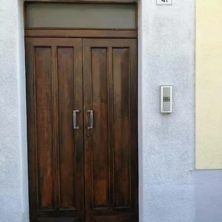 Apartment Lelladani *
